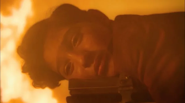 Rich salva Marge no incêndio causado pelos racistas | IT: Bem-Vindos A Derry | HBO Max Brasil