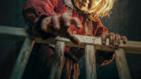 Dolly - A Boneca Maldita | Jovem luta pela vida após ser sequestrada por uma figura estranha que deseja criá-la... | Trailer Dublado e Legendado